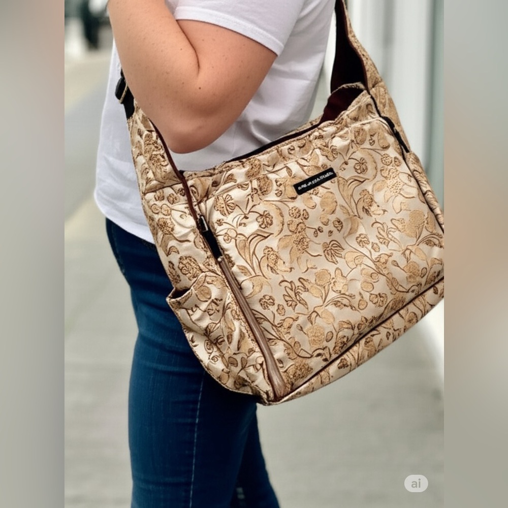 Petunia Pickle Bottom Chic Baby Diaper Bag Functional Travel Tote